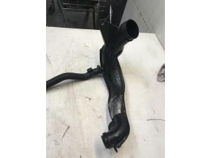 Gebruikte Intercooler Buis Fiat Scudo (270) 2.0 D Multijet Prijs € 30,00 Margeregeling aangeboden door Poolman autodemontage