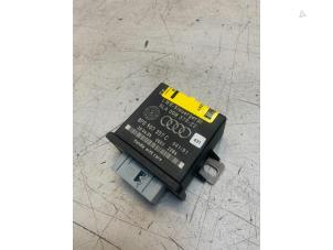 Gebruikte Computer bochtverlichting Audi A6 Avant (C6) 2.4 V6 24V Prijs € 25,00 Margeregeling aangeboden door Poolman autodemontage