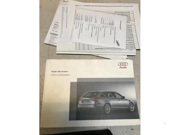 Instructie Boekje van een Audi A6 Avant (C6) 2.4 V6 24V 2005