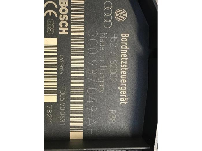 Comfort Module van een Volkswagen Passat Variant (3C5) 2.0 FSI 16V 2008