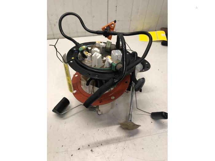 Gebruikte Tank element Pomp Subaru Forester (SJ) 2.0D Prijs € 75,00 Margeregeling aangeboden door Poolman autodemontage