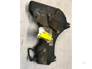 Gebruikte Additatief tank Citroen C5 III Tourer (RW) 2.0 HDiF 16V Prijs € 50,00 Margeregeling aangeboden door Poolman autodemontage