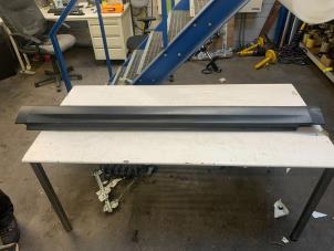 Gebruikte Sideskirt links Suzuki Vitara (LY/MY) 1.0 Booster Jet Turbo 12V Prijs € 50,00 Margeregeling aangeboden door Poolman autodemontage