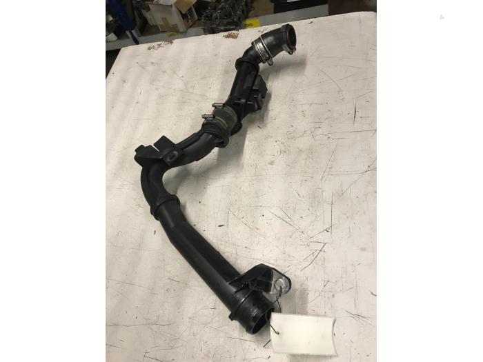 Gebruikte Intercooler Buis Citroen DS 5 2.0 BlueHDi 180 16V Prijs € 40,00 Margeregeling aangeboden door Poolman autodemontage