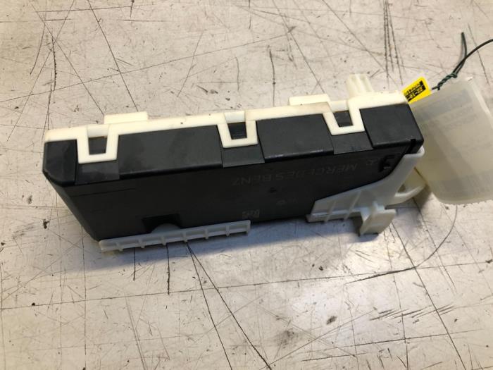 Gebruikte Module achterklep motor Mercedes E Estate (S213) E-220d 2.0 Turbo 16V 4-Matic Prijs € 30,00 Margeregeling aangeboden door Poolman autodemontage
