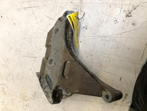 Gebruikte Steun (diversen) Skoda Superb Combi (3TAC/TAF) 2.0 TDI 16V Prijs € 20,00 Margeregeling aangeboden door Poolman autodemontage