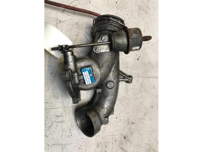 Gebruikte Turbo BMW 5 serie (E60) Prijs € 50,00 Margeregeling aangeboden door Poolman autodemontage