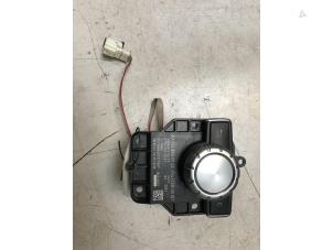 Gebruikte Multiair module Mercedes E Estate (S212) E-300 Hybrid,BlueTec Hybrid V6 24V Prijs € 50,00 Margeregeling aangeboden door Poolman autodemontage