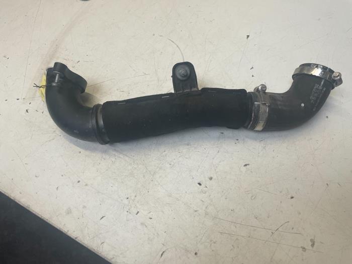 Gebruikte Intercooler Buis Audi Q5 (8RB) 2.0 TDI 16V Quattro Prijs € 50,00 Margeregeling aangeboden door Poolman autodemontage