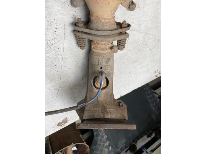 Uitlaat voorpijp van een Suzuki Grand Vitara II (JT) 2.4 16V 2009