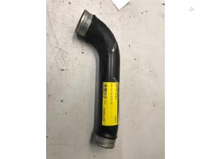 Gebruikte Intercooler Buis Volvo C70 (NK) 2.3 T5 20V Prijs € 30,00 Margeregeling aangeboden door Poolman autodemontage