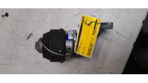 Gebruikte Motorsteun Volvo S60 I (RS/HV) 2.4 D5 20V Prijs € 30,00 Margeregeling aangeboden door Poolman autodemontage