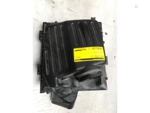 Gebruikte Luchtfilterhuis Chevrolet Malibu 2.0 D 16V Prijs € 50,00 Margeregeling aangeboden door Poolman autodemontage