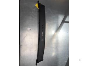 Gebruikte Afdekplaat diversen Tesla Model X P100D Prijs € 40,00 Margeregeling aangeboden door Poolman autodemontage