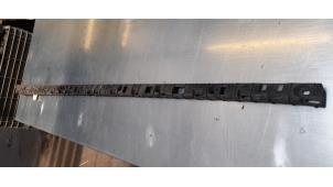 Gebruikte Sideskirt links Tesla Model X P100D Prijs € 50,00 Margeregeling aangeboden door Poolman autodemontage