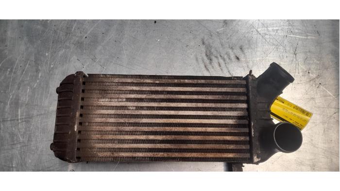 Intercooler van een Ford Grand C-Max (DXA) 1.6 TDCi 16V 2011