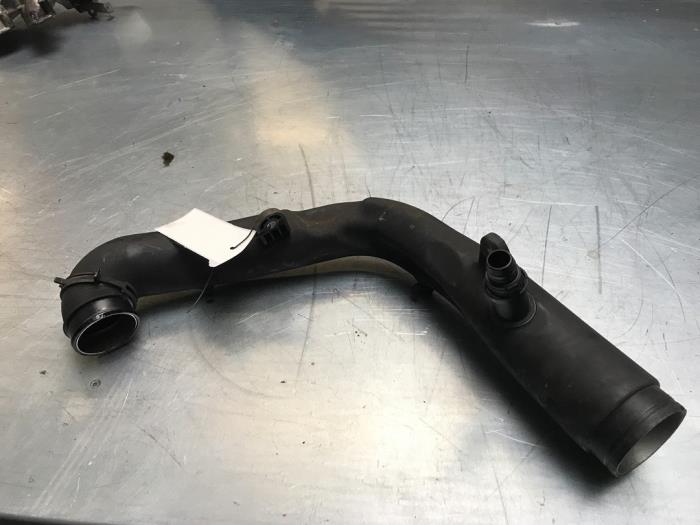 Gebruikte Intercooler Buis Volkswagen Golf V (1K1) 1.9 TDI Prijs € 20,00 Margeregeling aangeboden door Poolman autodemontage