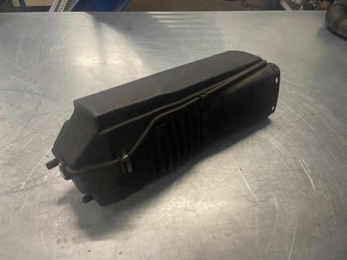 Gebruikte Luchtfilterhuis Mercedes E Combi (S211) 3.2 E-320 CDI 24V Prijs € 20,00 Margeregeling aangeboden door Poolman autodemontage