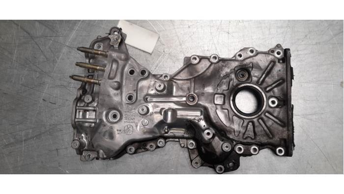 Gebruikte Distributiedeksel Mazda CX-5 I (KE,GH) 2.2 Skyactiv D 16V High Power 4WD Prijs € 75,00 Margeregeling aangeboden door Poolman autodemontage