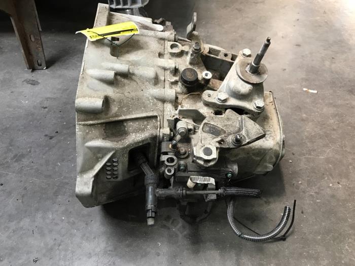 Gebruikte Versnellingsbak Peugeot 308 (4A/C) 1.6 HDi 16V FAP Prijs € 250,00 Margeregeling aangeboden door Poolman autodemontage