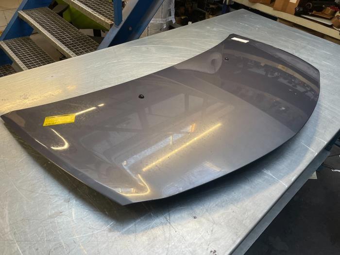 Motorkap van een Renault Clio III (BR/CR) 1.5 dCi 85 2006