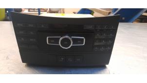 Gebruikte Radio Mercedes E Estate (S212) E-200 CDI 16V BlueEfficiency,BlueTEC Prijs € 75,00 Margeregeling aangeboden door Poolman autodemontage