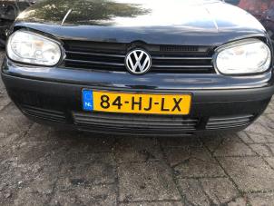 Gebruikte Bumper voor Volkswagen Golf IV (1J1) 1.9 SDI Prijs € 50,00 Margeregeling aangeboden door Poolman autodemontage