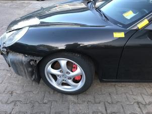 Gebruikte Spatbord links-voor Porsche Boxster (986) 3.2 S 24V Prijs € 250,00 Margeregeling aangeboden door Poolman autodemontage