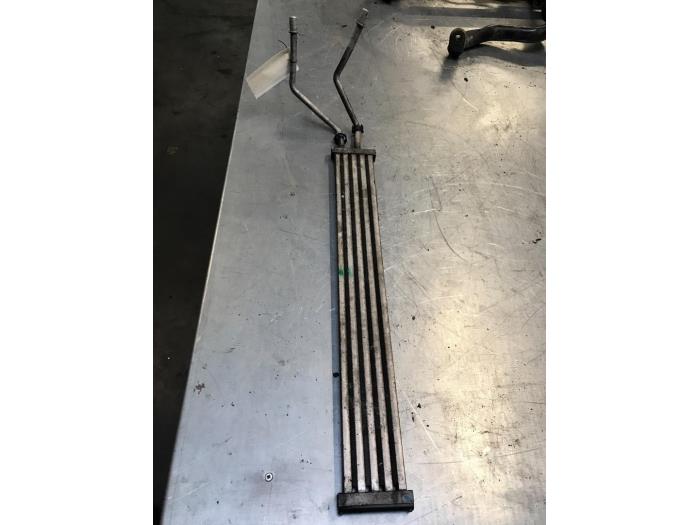 Gebruikte Oliekoeler BMW 7 serie (F01/02/03/04) 750i,Li,LiS V8 32V Prijs € 40,00 Margeregeling aangeboden door Poolman autodemontage