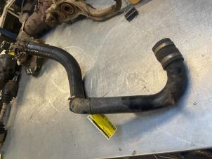 Gebruikte Intercooler Slang Nissan Navara (D40) 2.5 dCi 16V 4x4 Prijs € 40,00 Margeregeling aangeboden door Poolman autodemontage