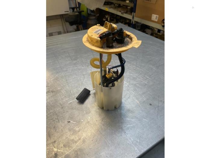 Gebruikte Tank element Pomp Alfa Romeo Giulietta (940) 1.6 JTDm 16V Prijs € 50,00 Margeregeling aangeboden door Poolman autodemontage