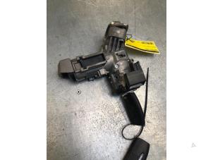 Gebruikte Kontaktslot + Sleutel Ford Fiesta 6 (JA8) 1.25 16V Prijs € 30,00 Margeregeling aangeboden door Poolman autodemontage