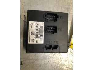 Gebruikte BCM Mercedes E Combi (S211) 3.2 E-320 CDI 24V Prijs € 20,00 Margeregeling aangeboden door Poolman autodemontage