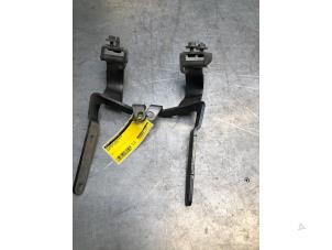 Gebruikte Achterklep Scharnier Audi A7 Sportback (4KA) 3.0 V6 24V 50 TDI Mild Hybrid Quattro Prijs € 40,00 Margeregeling aangeboden door Poolman autodemontage