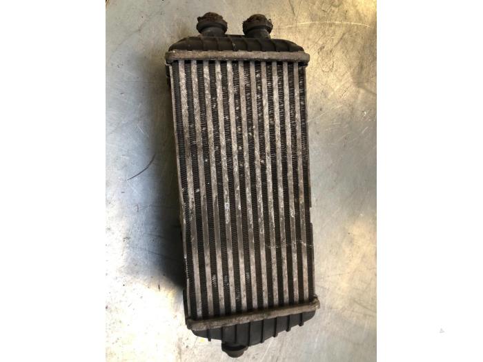 Gebruikte Intercooler Hyundai i30 (GDHB5) 1.6 CRDi Blue Drive 16V VGT Prijs € 50,00 Margeregeling aangeboden door Poolman autodemontage
