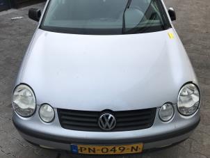 Gebruikte Motorkap Volkswagen Polo IV (9N1/2/3) 1.2 12V Prijs € 50,00 Margeregeling aangeboden door Poolman autodemontage