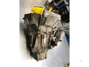 Gebruikte Versnellingsbak Opel Combo 1.3 CDTI 16V ecoFlex Prijs € 250,00 Margeregeling aangeboden door Poolman autodemontage