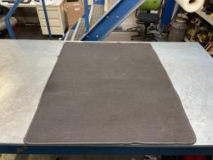 Gebruikte Kofferbak Mat Volvo V60 I (FW/GW) 2.4 D6 20V Plug-in Hybrid AWD Prijs € 40,00 Margeregeling aangeboden door Poolman autodemontage