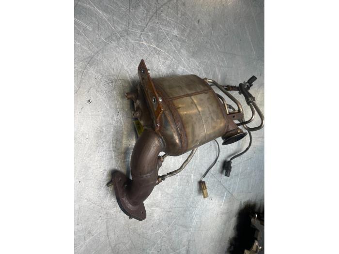 Gebruikte Roetfilter Dodge Caliber 2.0 CRD 16V Prijs € 100,00 Margeregeling aangeboden door Poolman autodemontage