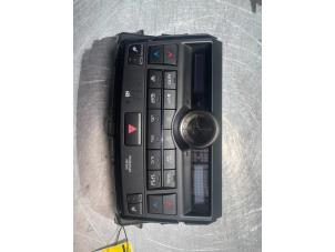 Gebruikte Kachel Bedieningspaneel Lexus NX I (Z1) 300h 2.5 16V 4x4 Prijs € 150,00 Margeregeling aangeboden door Poolman autodemontage