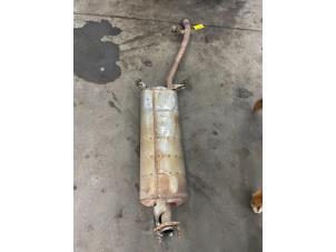 Gebruikte Uitlaat Middendemper Lexus NX I (Z1) 300h 2.5 16V 4x4 Prijs € 75,00 Margeregeling aangeboden door Poolman autodemontage