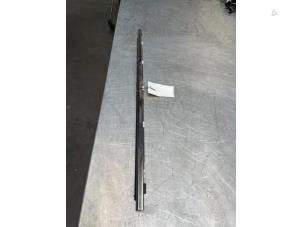 Gebruikte Sierlijst Lexus NX I (Z1) 300h 2.5 16V 4x4 Prijs € 50,00 Margeregeling aangeboden door Poolman autodemontage