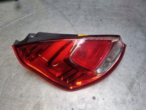 Gebruikte Achterlicht links Ford Fiesta 6 (JA8) 1.5 TDCi Prijs € 40,00 Margeregeling aangeboden door Poolman autodemontage