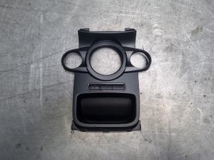 Gebruikte Dashboard deel Ford Fiesta 6 (JA8) 1.5 TDCi Prijs € 20,00 Margeregeling aangeboden door Poolman autodemontage