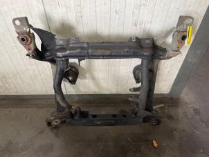 Gebruikte Subframe Mercedes R (W251) 3.0 320 CDI 24V 4-Matic Prijs € 75,00 Margeregeling aangeboden door Poolman autodemontage