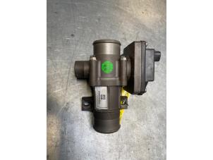 Gebruikte Gasklephuis Hyundai Nexo I FCEV FWD Prijs € 500,00 Margeregeling aangeboden door Poolman autodemontage