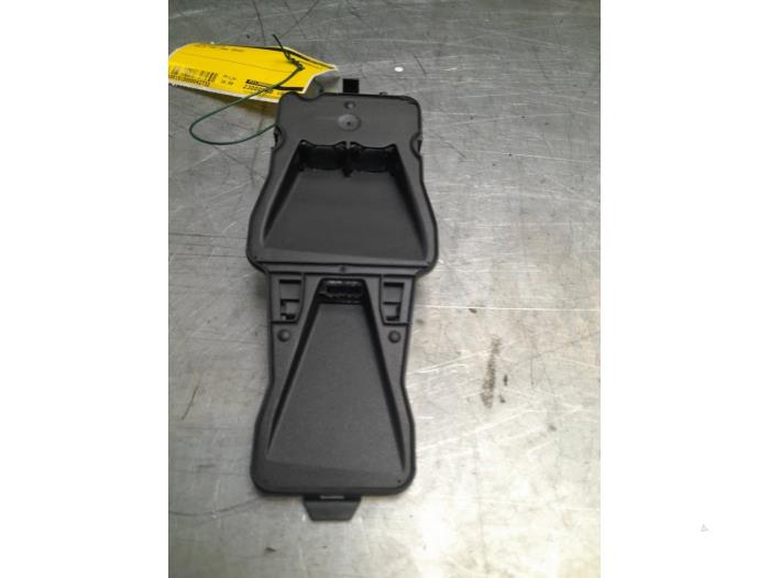 Gebruikte Sensor regen Volvo V40 (MV) 1.6 T4 GTDi 16V AWD Prijs € 30,00 Margeregeling aangeboden door Poolman autodemontage