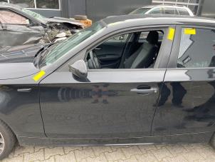 Gebruikte Portier 4Deurs links-voor BMW 1 serie (E87/87N) 116i 1.6 16V Prijs € 75,00 Margeregeling aangeboden door Poolman autodemontage