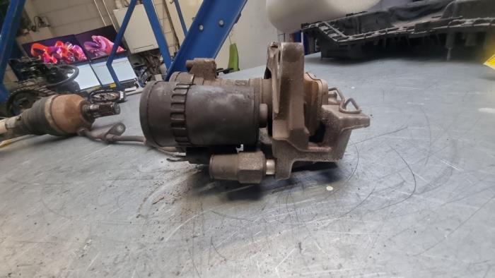 Remklauw (Tang) rechts-achter van een Land Rover Range Rover Evoque (LVJ/LVS) 2.0 D 180 16V Coupe 2019