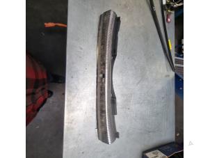 Gebruikte Afdekking slotvanger achter Audi S4 Avant (B9) 3.0 TFSI V6 24V Prijs € 20,00 Margeregeling aangeboden door Poolman autodemontage